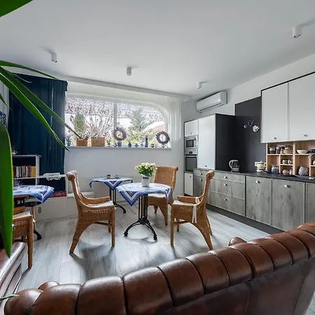 Biała Róża Nocleg ze śniadaniem Boleslawiec (Lower Silesia)